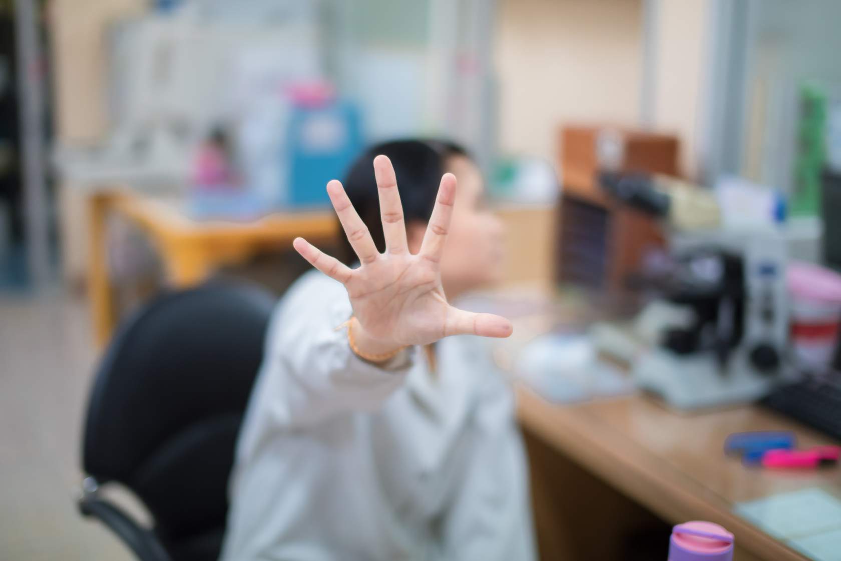 Identifier et signaler les signes précurseurs de la violence sur le lieu de travail